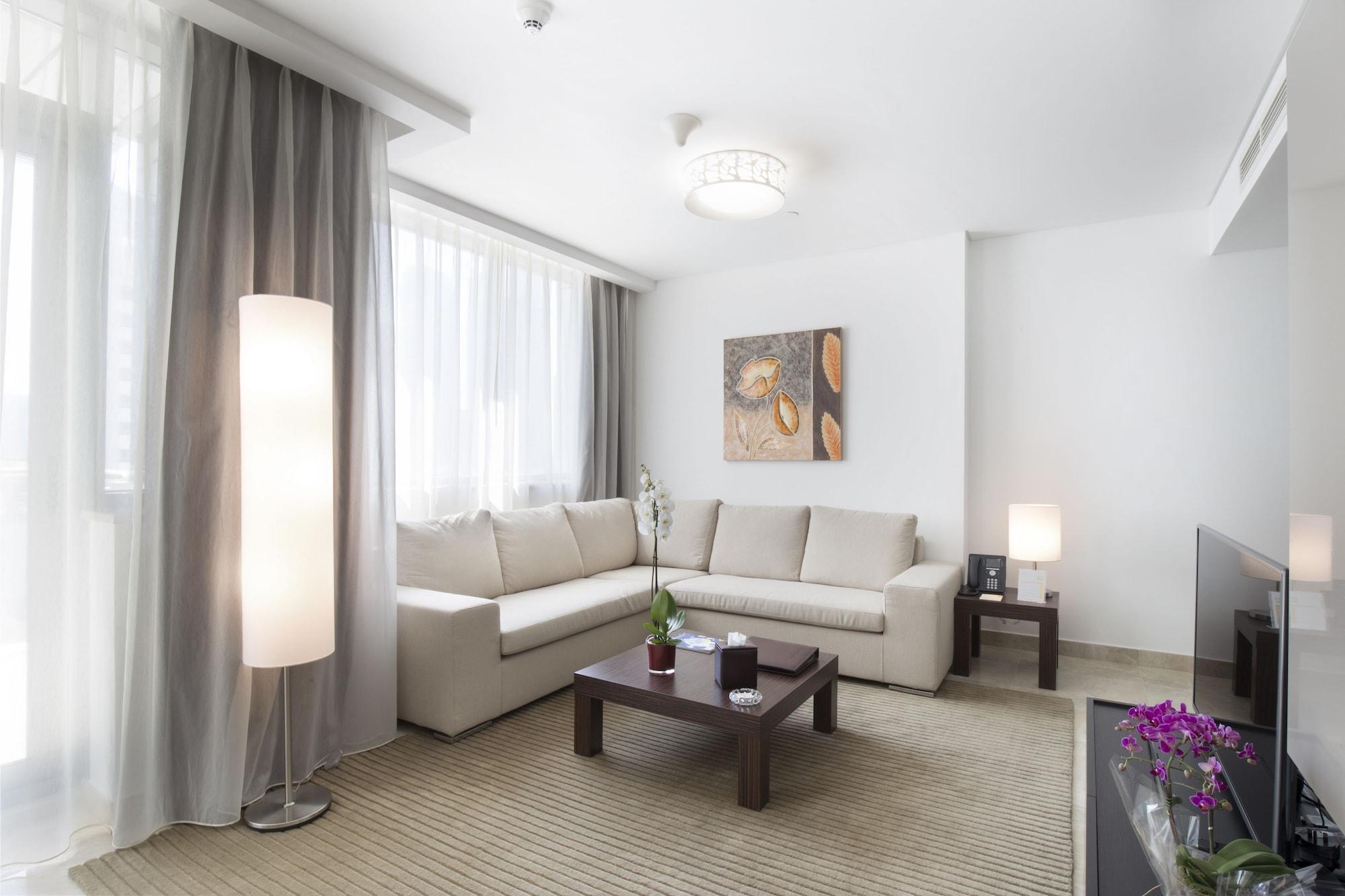 La Verda Suites And Villas Dubai Marina Exterior photo Living room